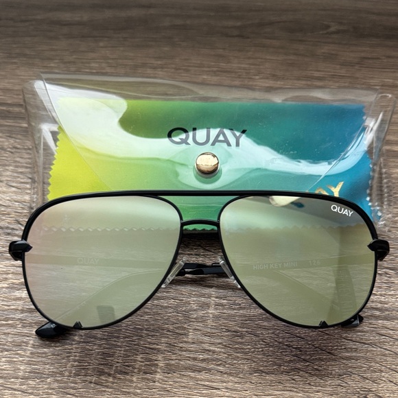 Quay High Key Mini Sunglasses - Picture 1 of 2